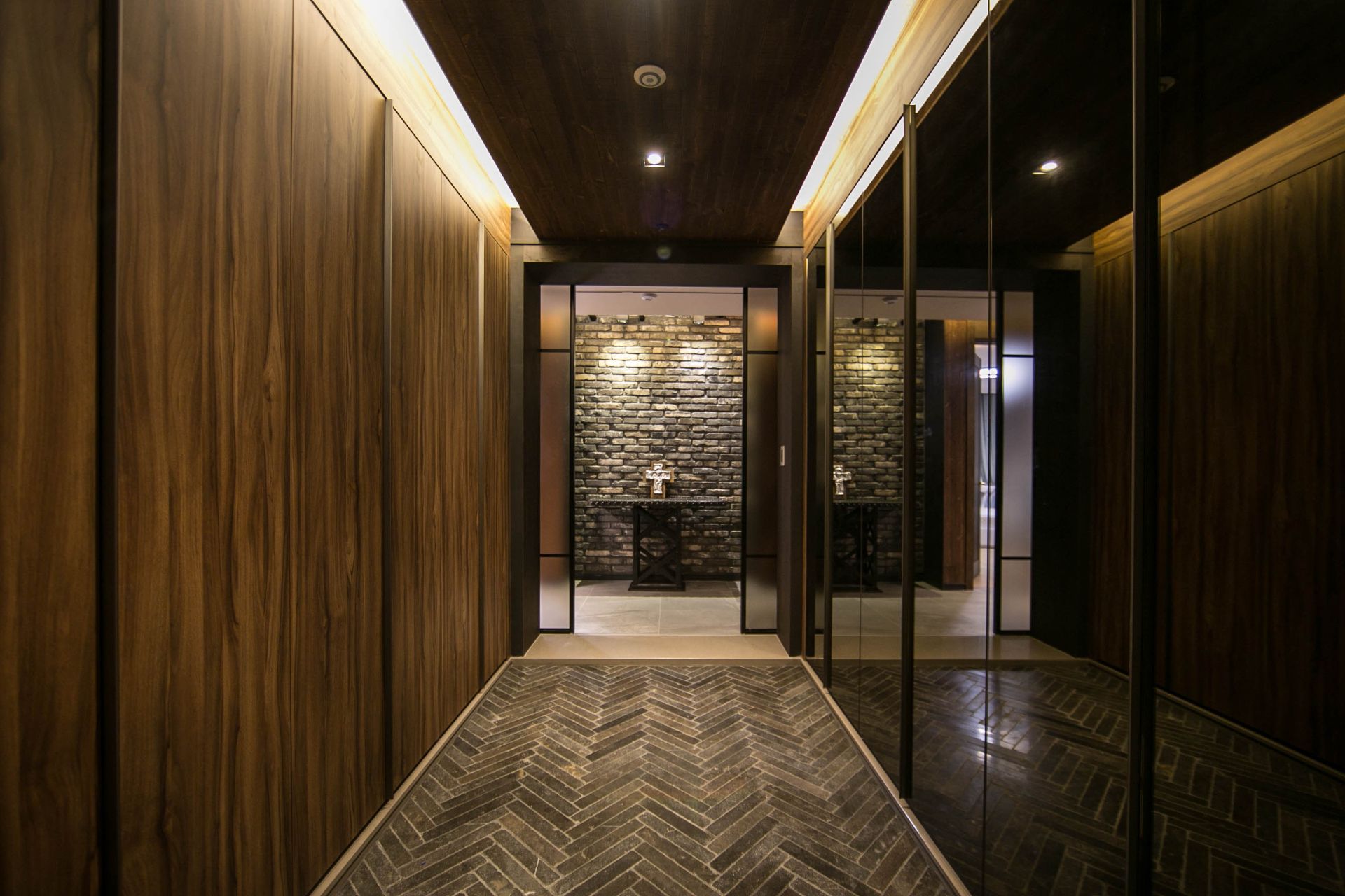 Gajwa Hanhwa Residence Renewal interior project image 1
