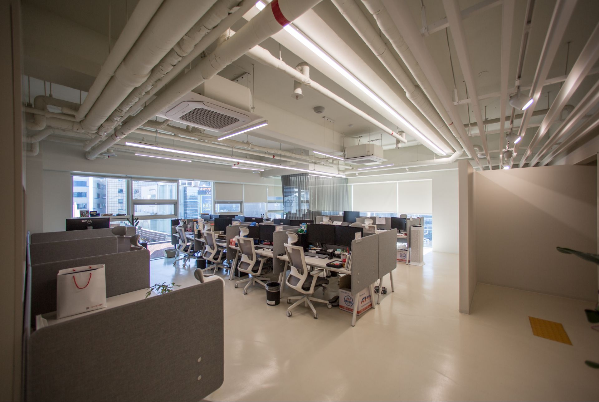 CHAI COMMUNICATION PLATFORM C interior project image 8