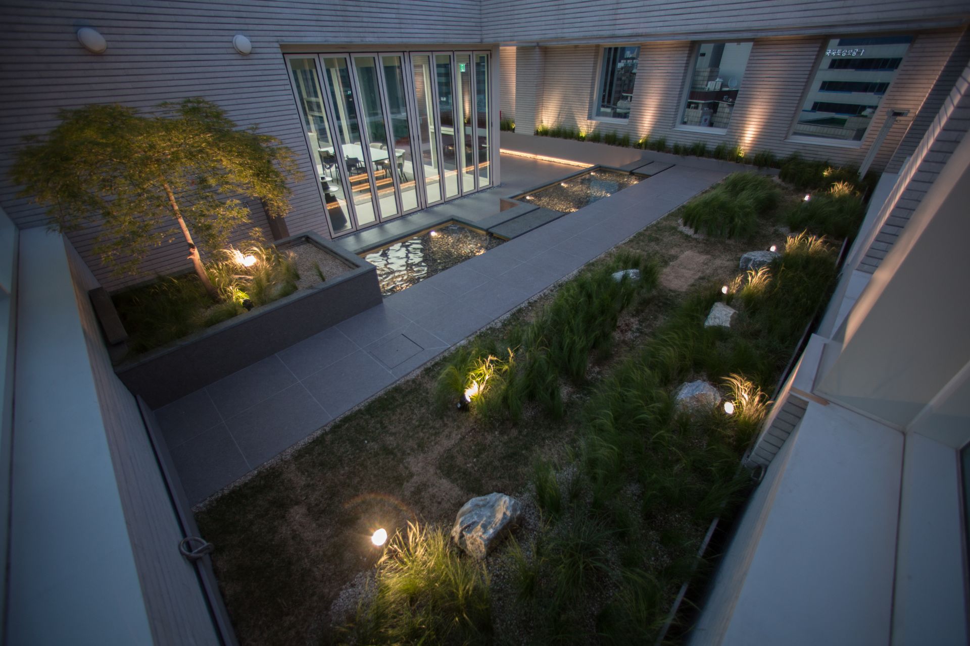 CHAI COMMUNICATION PLATFORM C - ROOFTOP interior project image 4