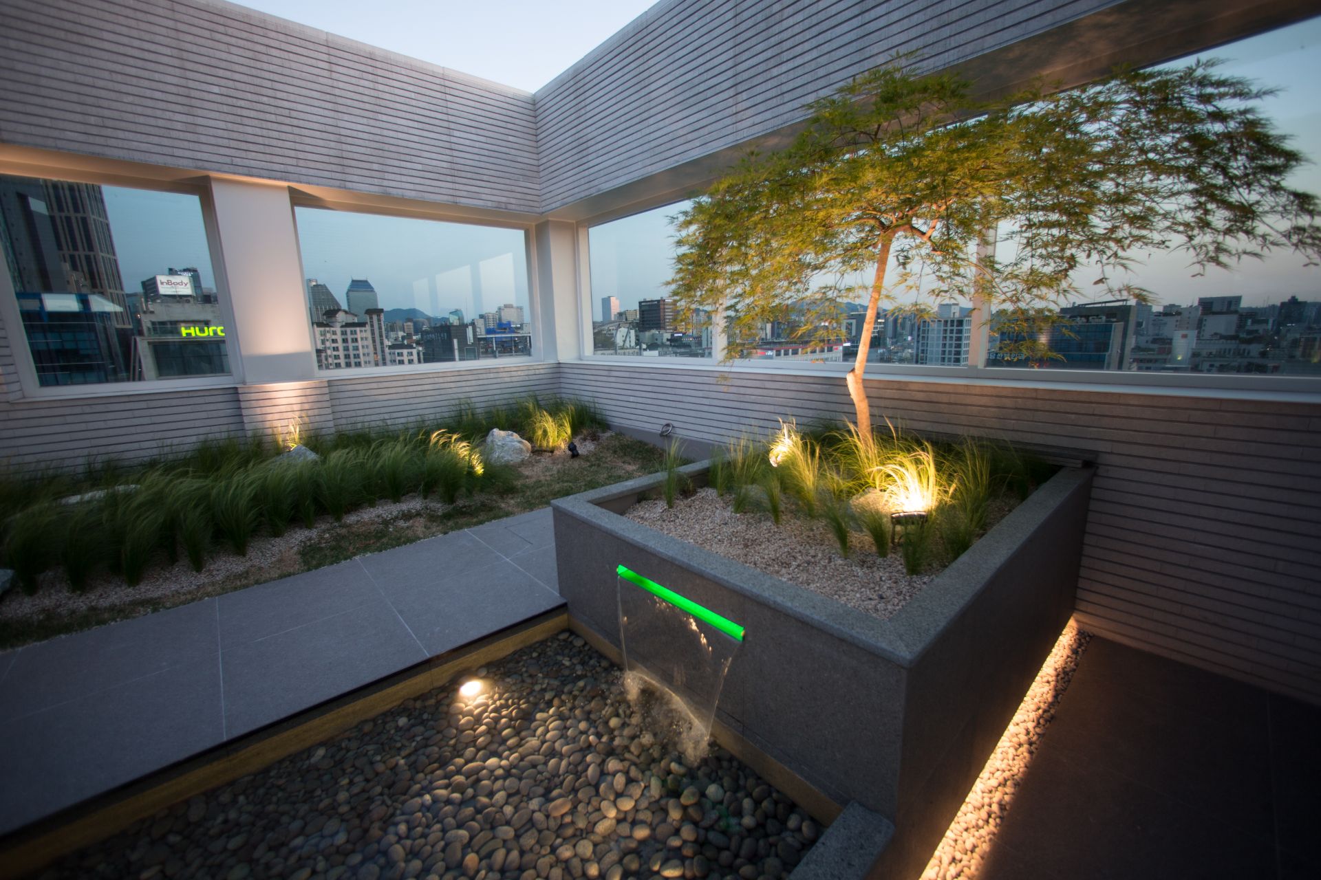 CHAI COMMUNICATION PLATFORM C - ROOFTOP interior project image 7