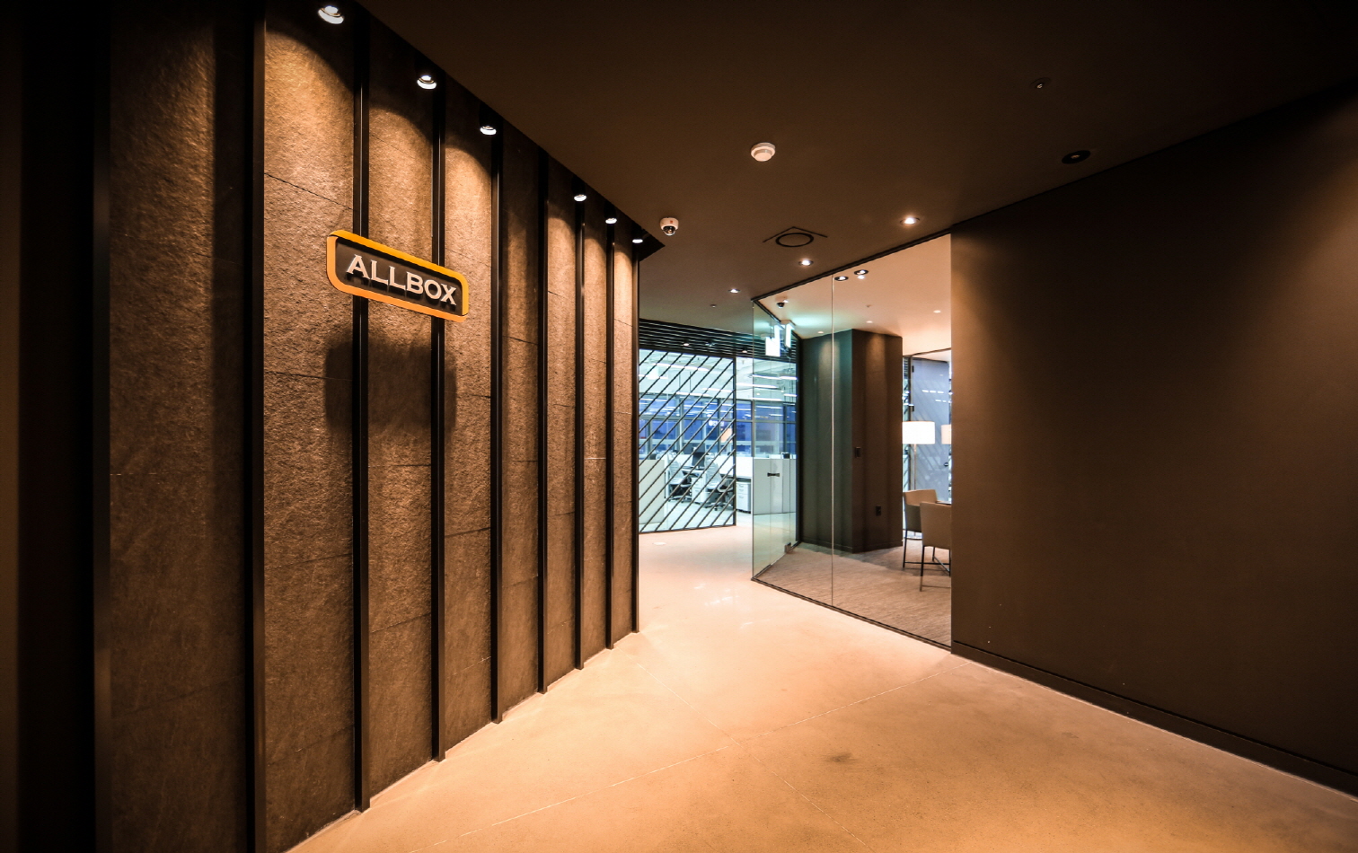 ALLBOX OFFICE interior project image 3