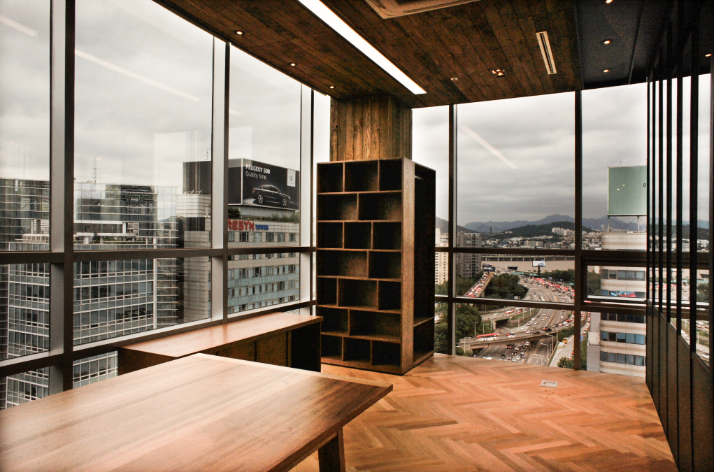RIOTGAMES KORES interior project image 11