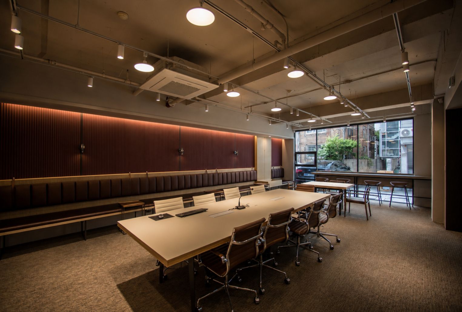 CTL Customs Group Office interior project image 4