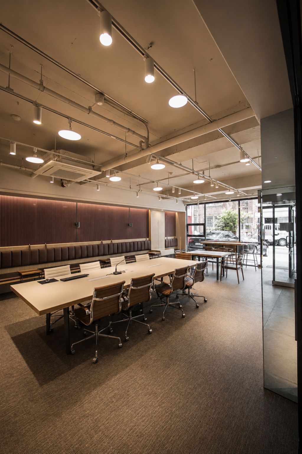 CTL Customs Group Office interior project image 9