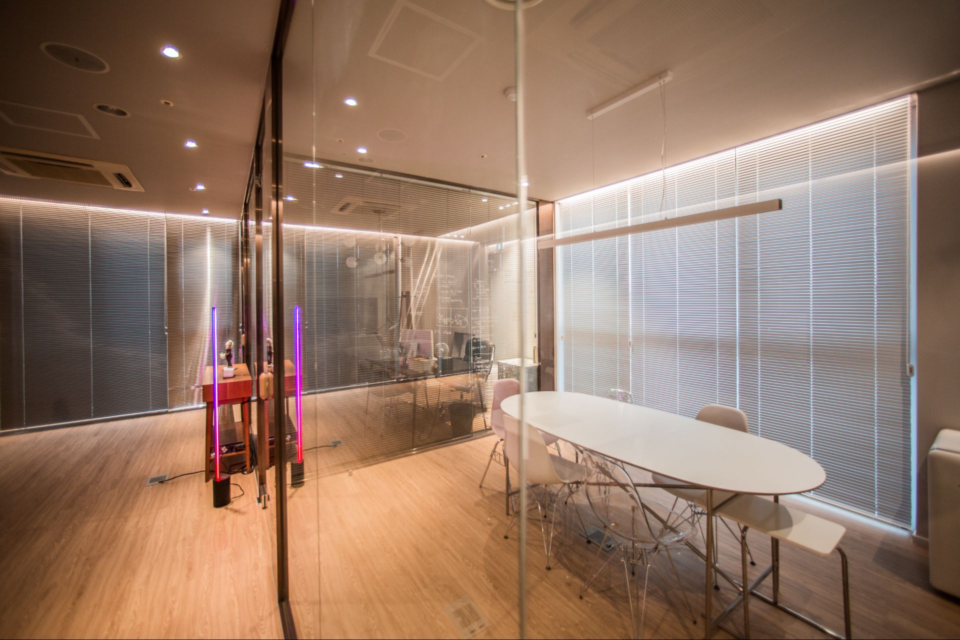 NEWOTHERS OFFICE interior project image 3