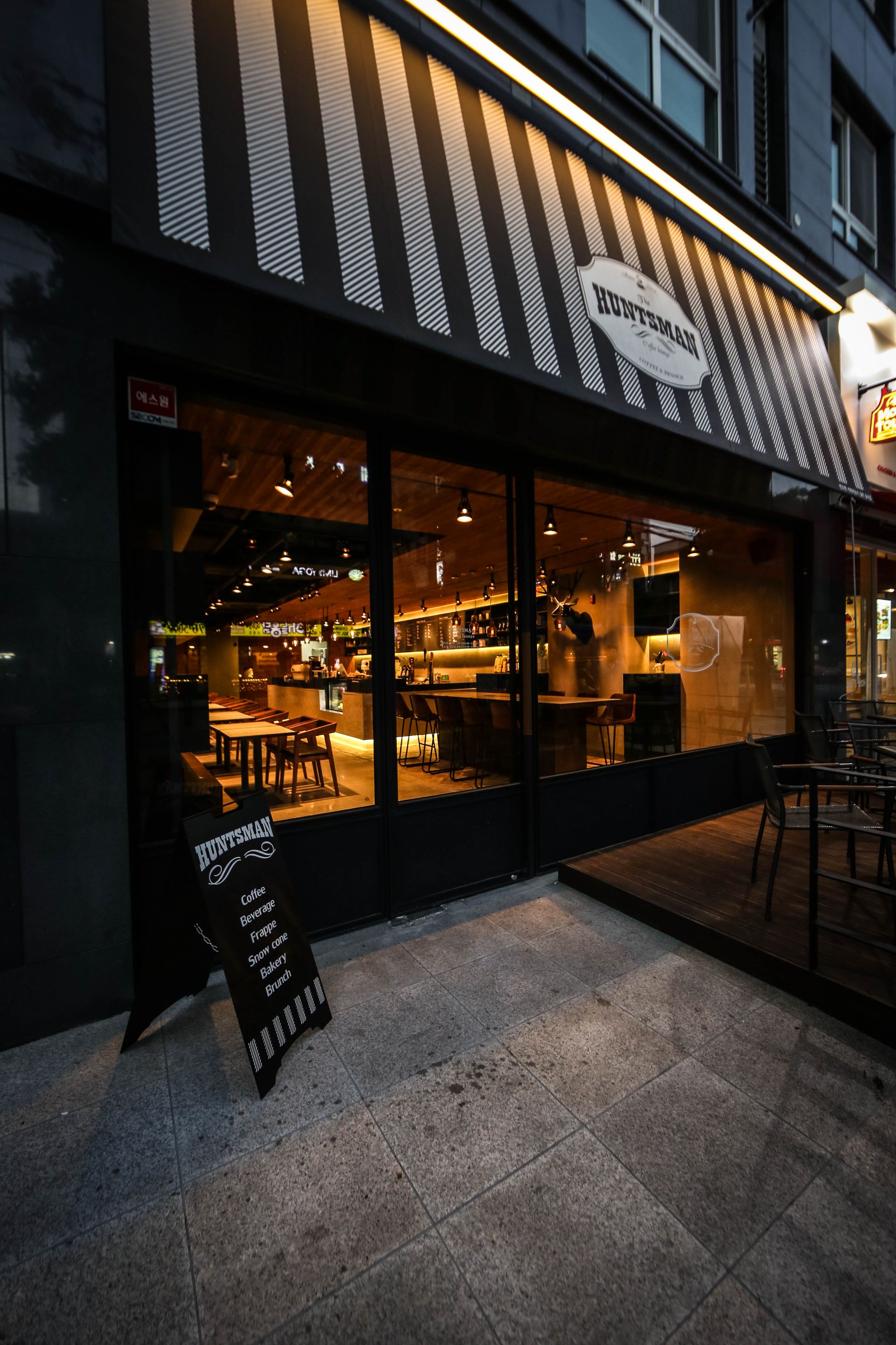 Hunts Man Cafe interior project image 9